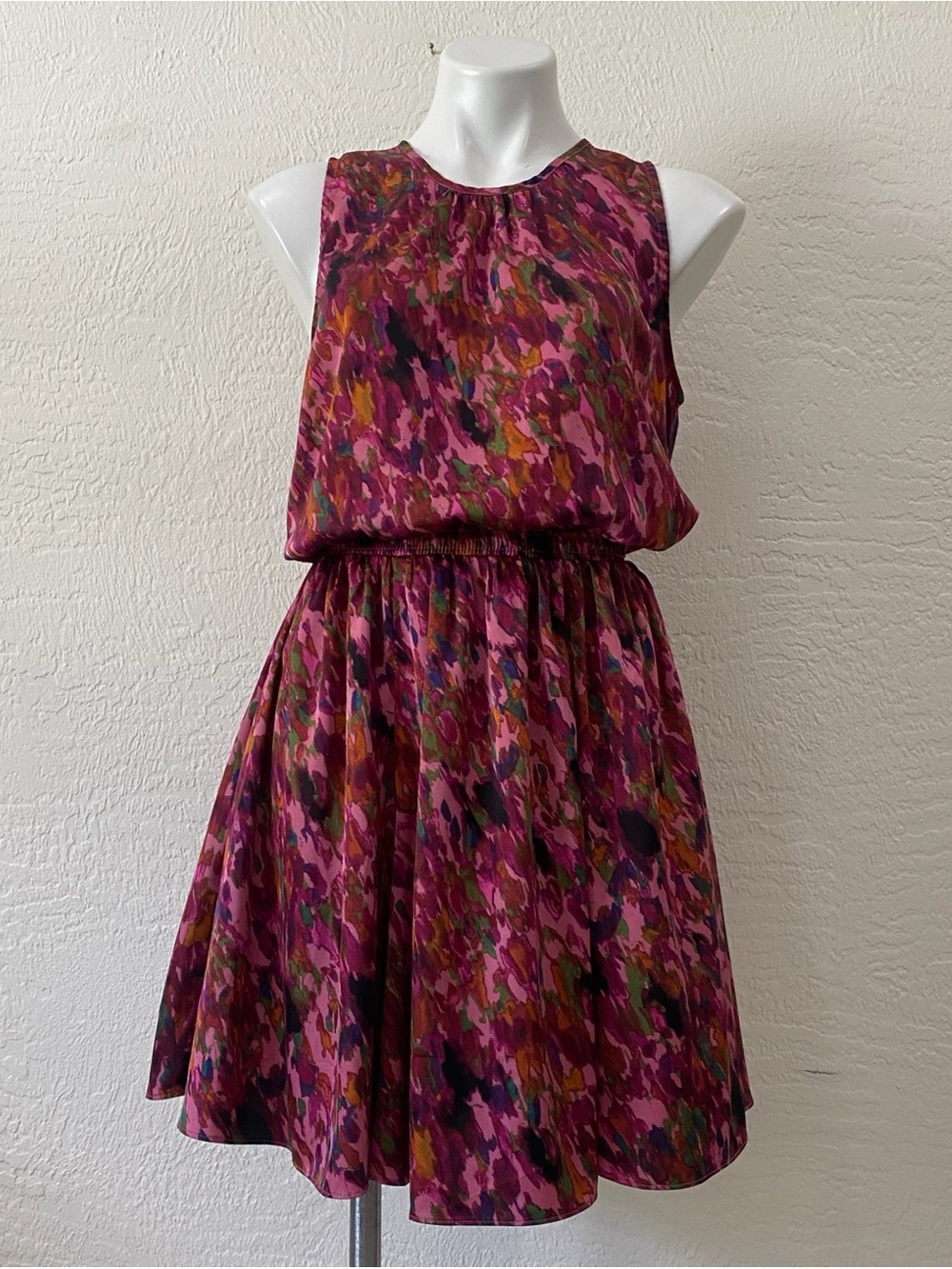 EVEREVE Sleeveless Pink Multi-Color Geometric Print Dress sz MEDUIM
